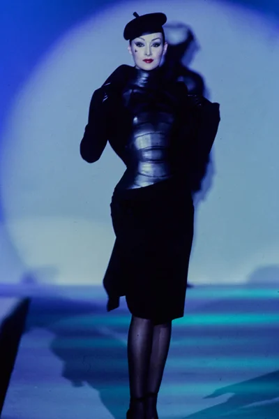 Look 9